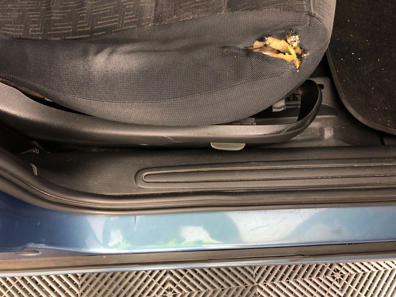 1 OZ 1948-215 FX, The First Holden Coin/token Finished in 999 Fine Silver