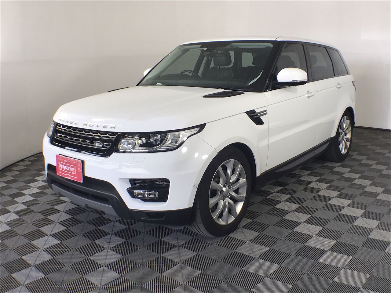 0.20 TCW yellow round various diamonds