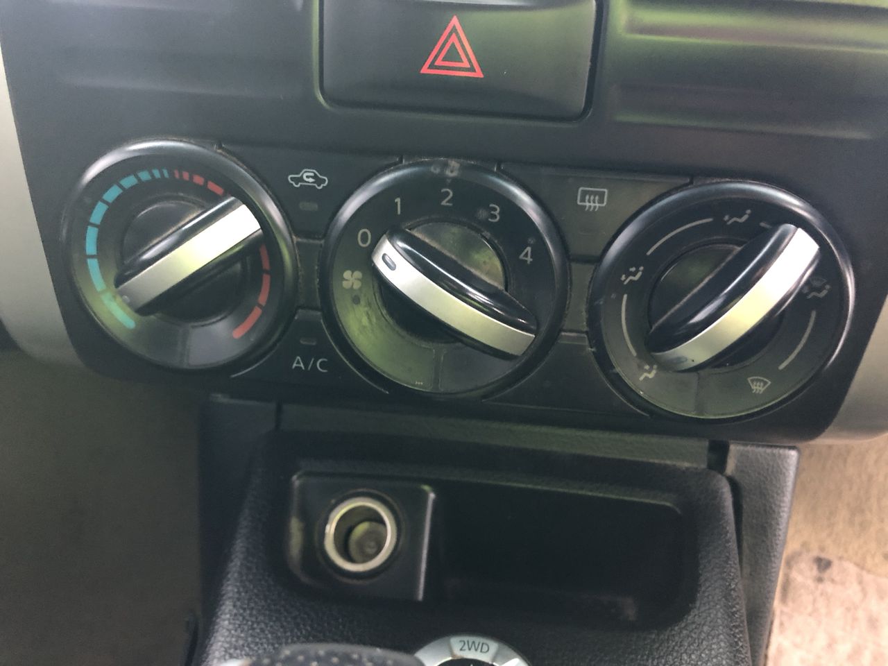 0.07 Carat round 2 white diamond