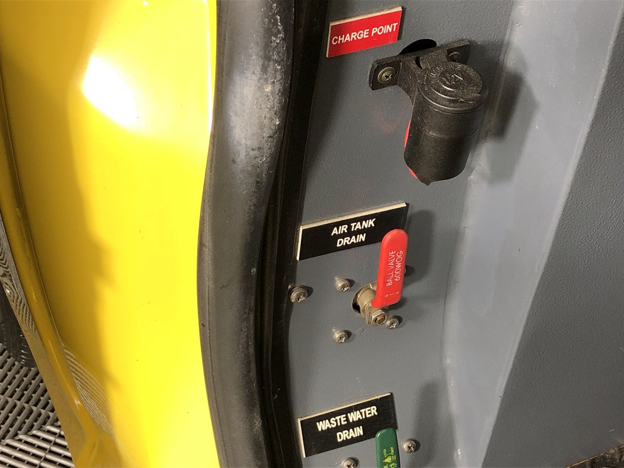 8mm Flower Jade & Antique Silver Buddha Charm Beaded Bracelet