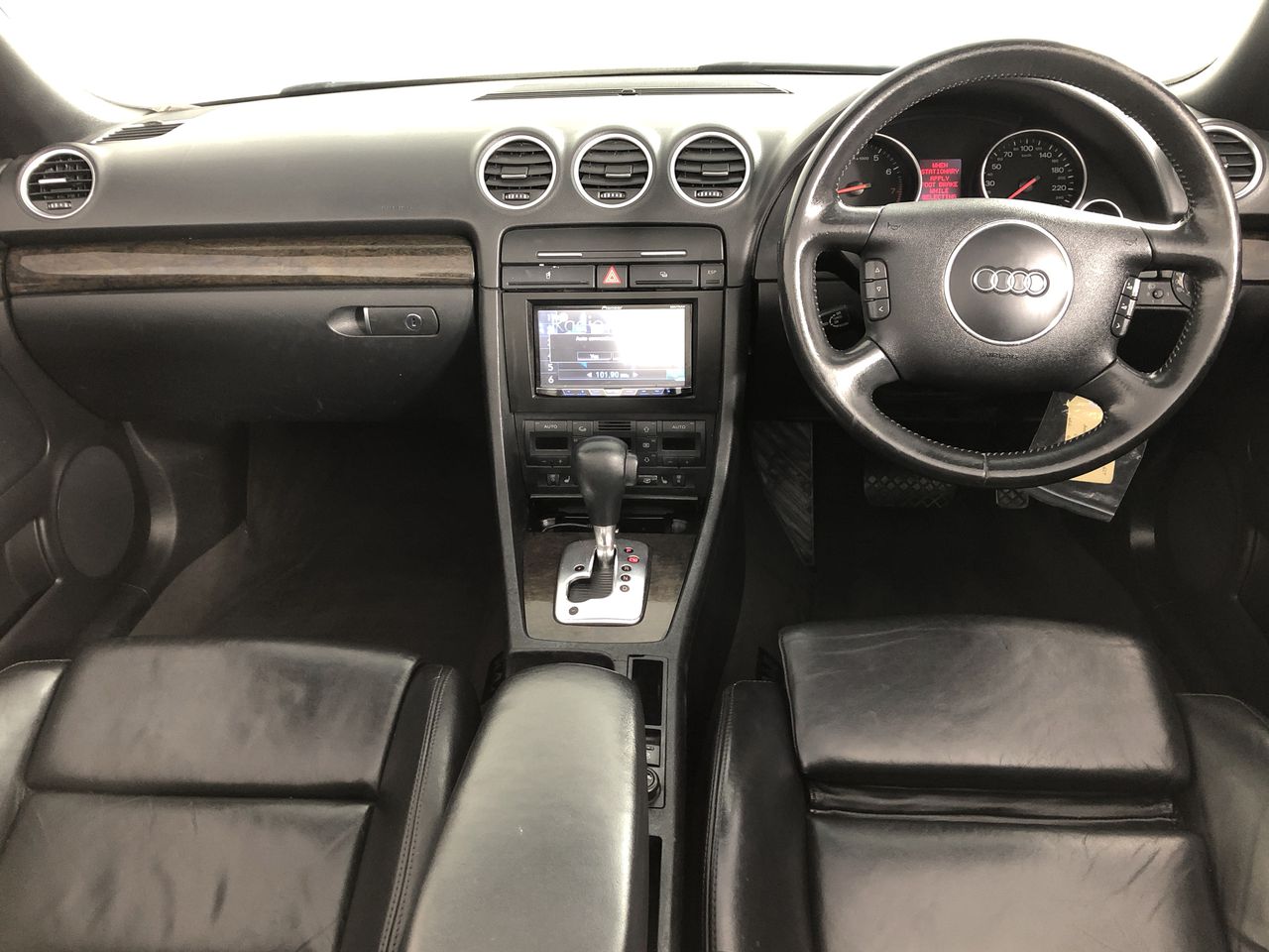 Vial full of Gold Leaf/Flake