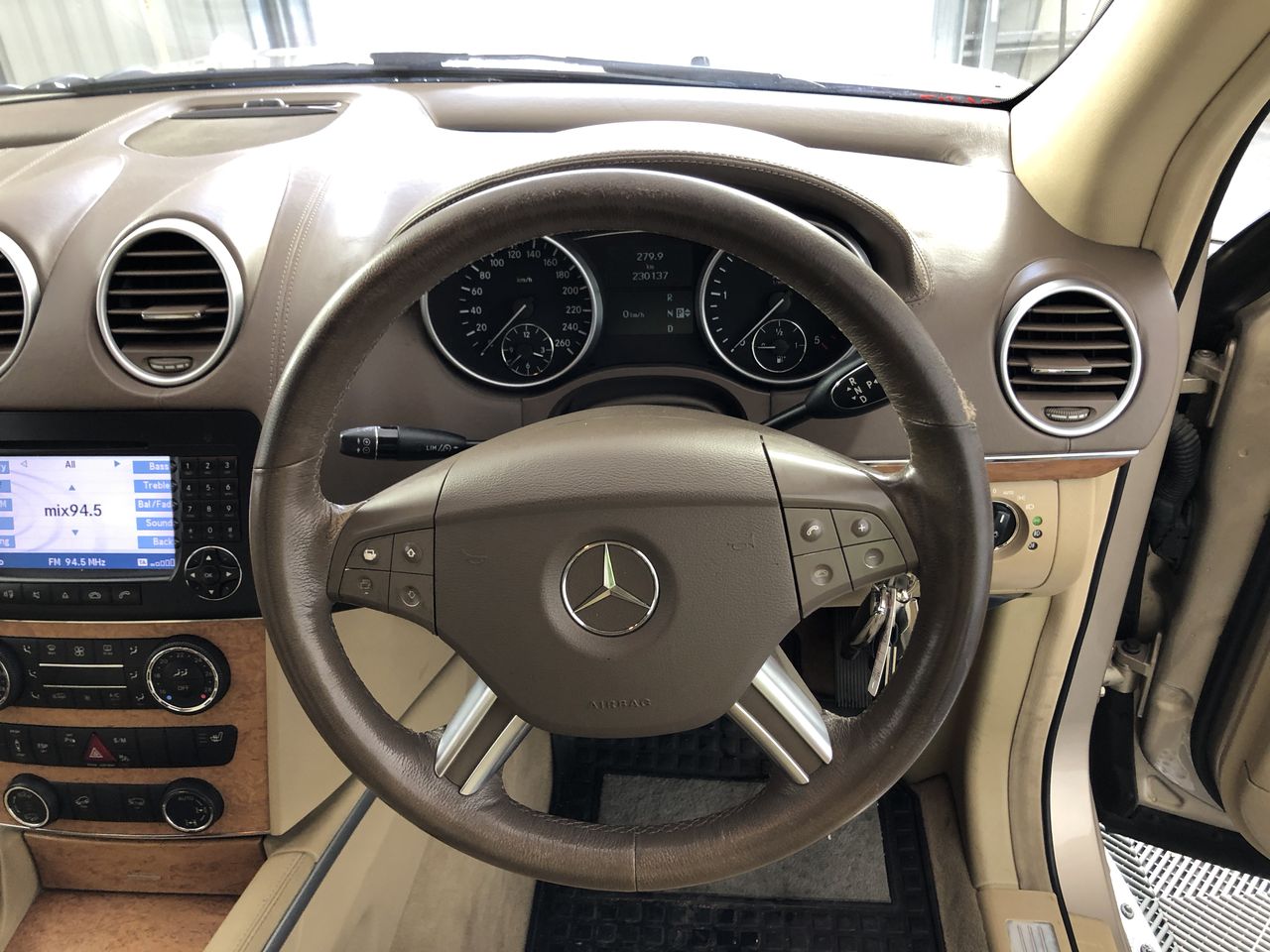 Bulk items, gold diamonds, silver coins