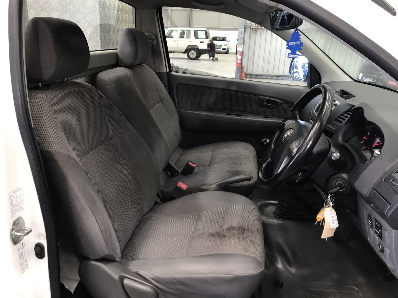 Classic Rhodium Plated Simulated Diamond Filigree Heart Locket