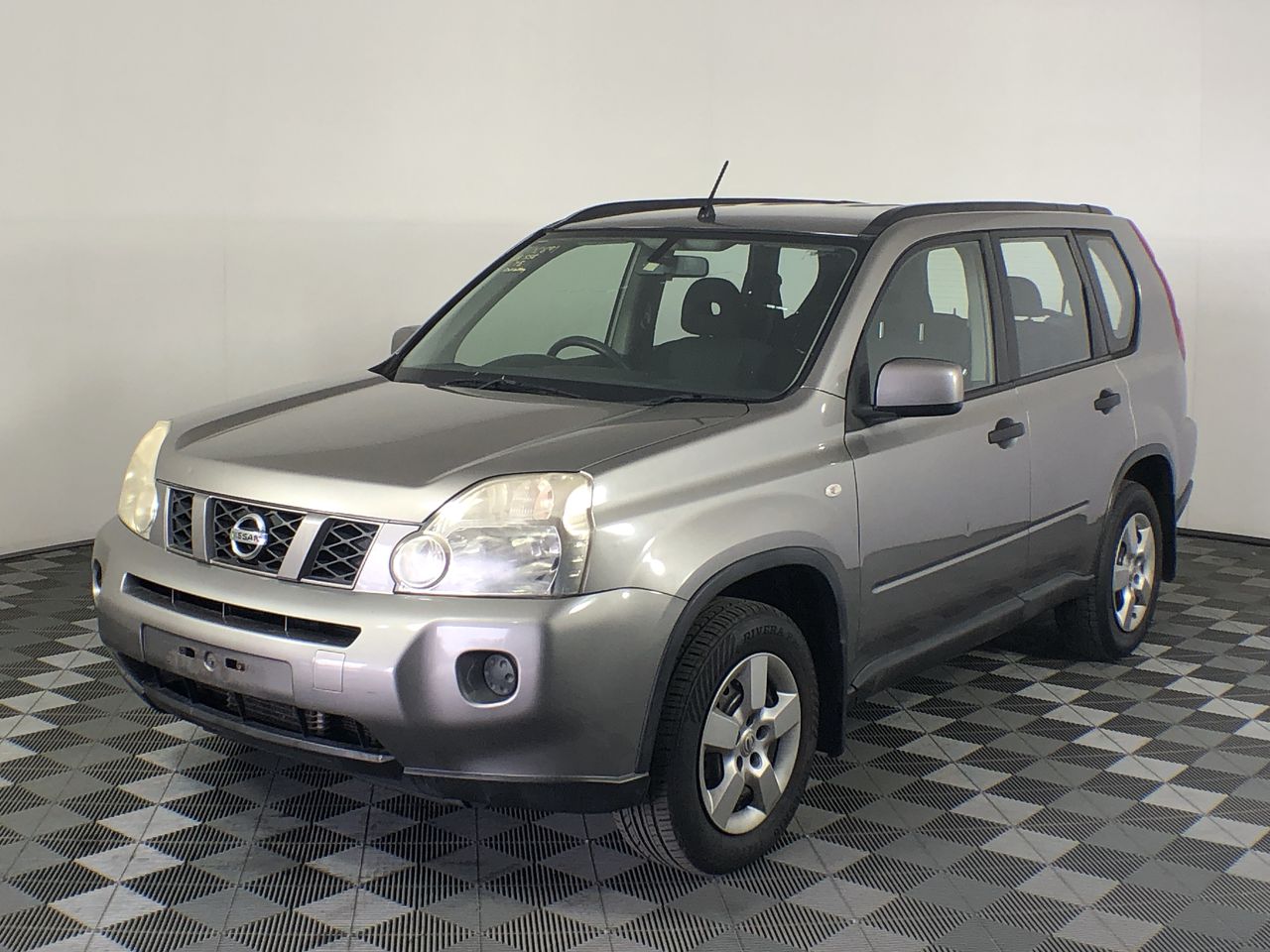 Stunning 18ct Heavy Yellow Gold Plated Simulated Diamond Drop Pendant