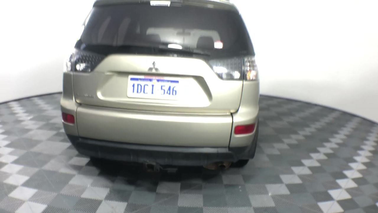 BIJ'OR-925 Sterling Silver Plated Green Filigree Heart Locket-USA,RRP $30