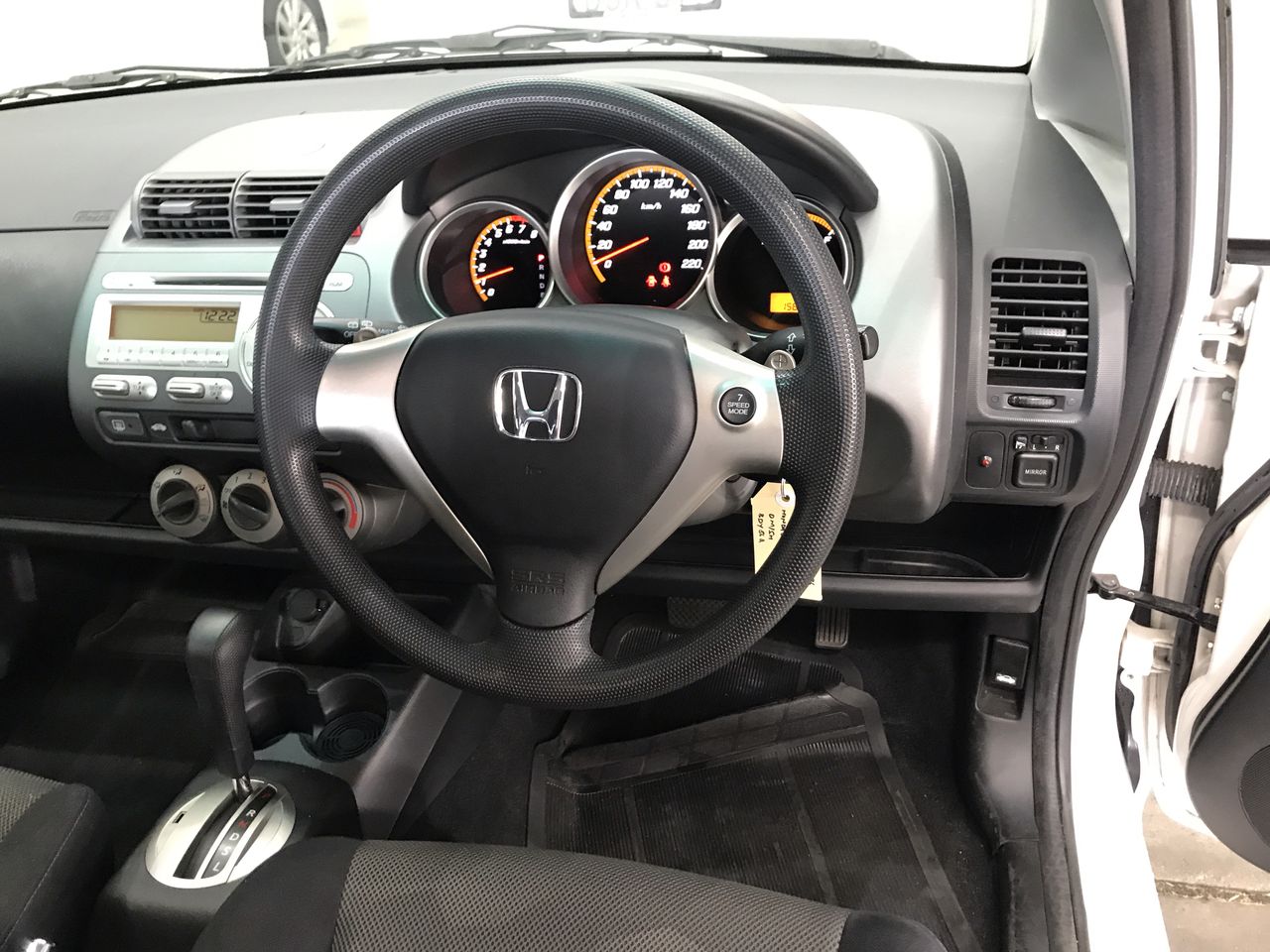 Ponte Prosecco DOC NV (6x 750mL). Italy