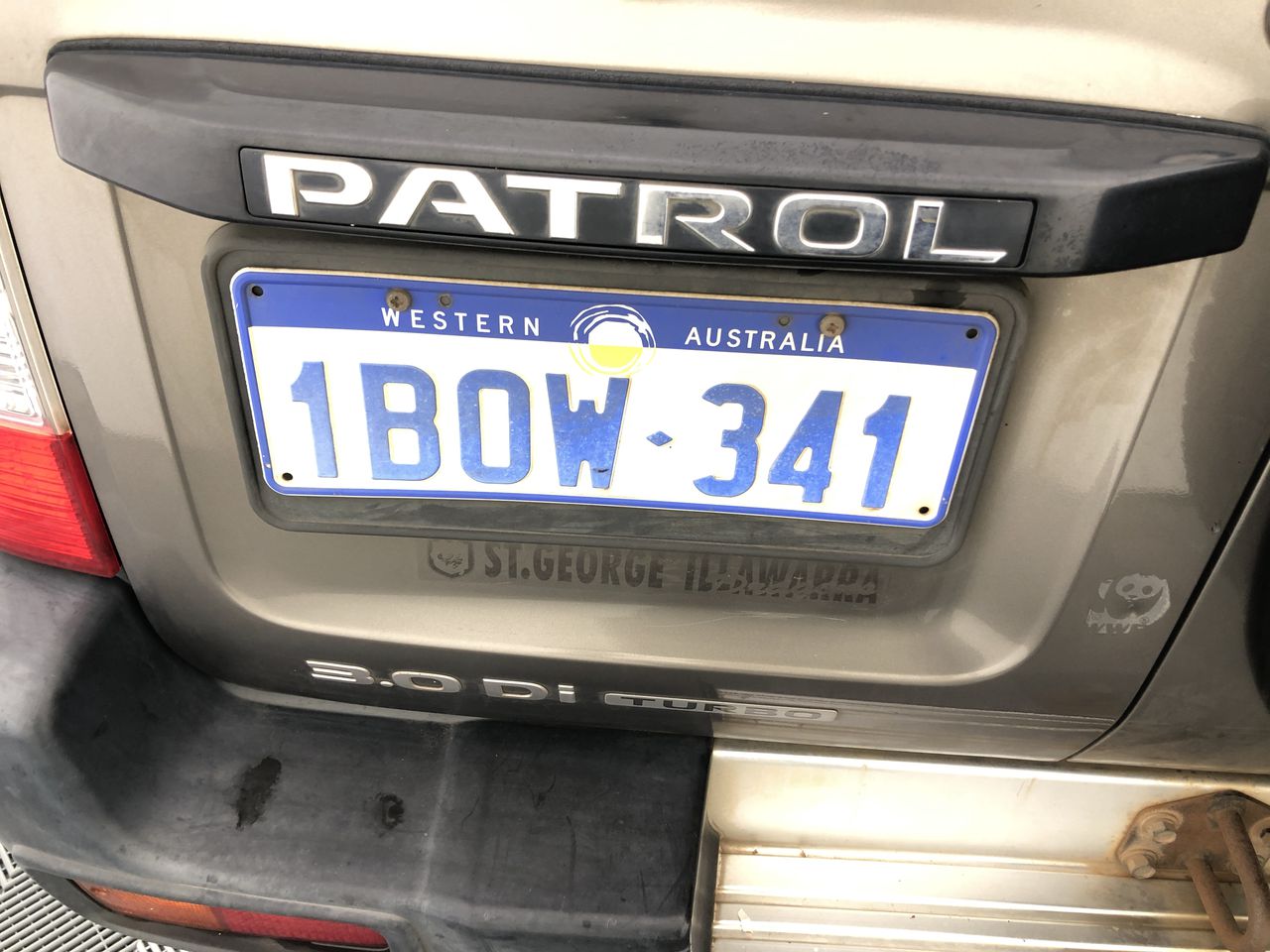 18K White Gold -Filled Clustered Chain Necklace Simulated Diamonds - 55.8cm