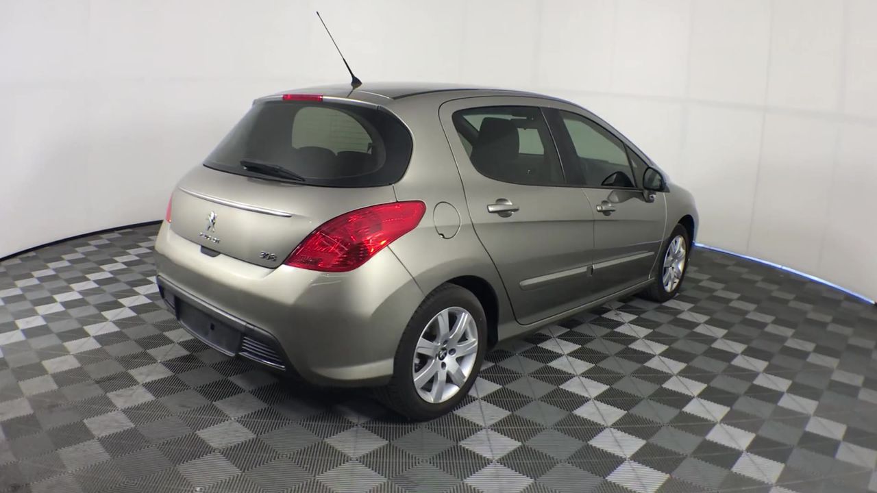 Pierre Delize Blanc De Blancs Brut NV (6x 750mL), France.