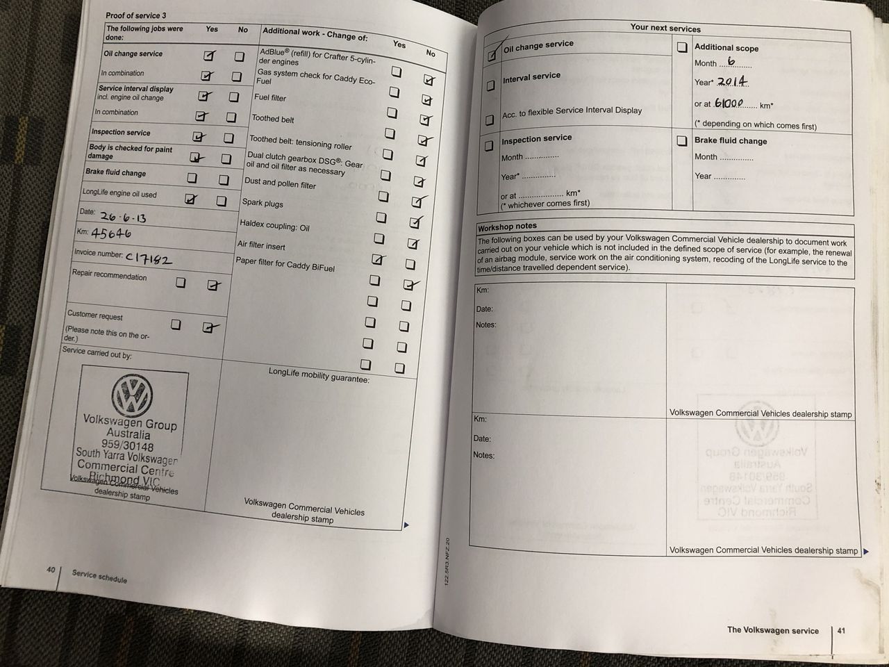 BUNDLE of 2: TOMMEE TIPPEE Advanced Anti-Colic Baby Bottles (260ml, 2-Pack)