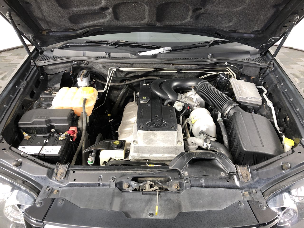 <p>10 x Rims and Tyres </p>