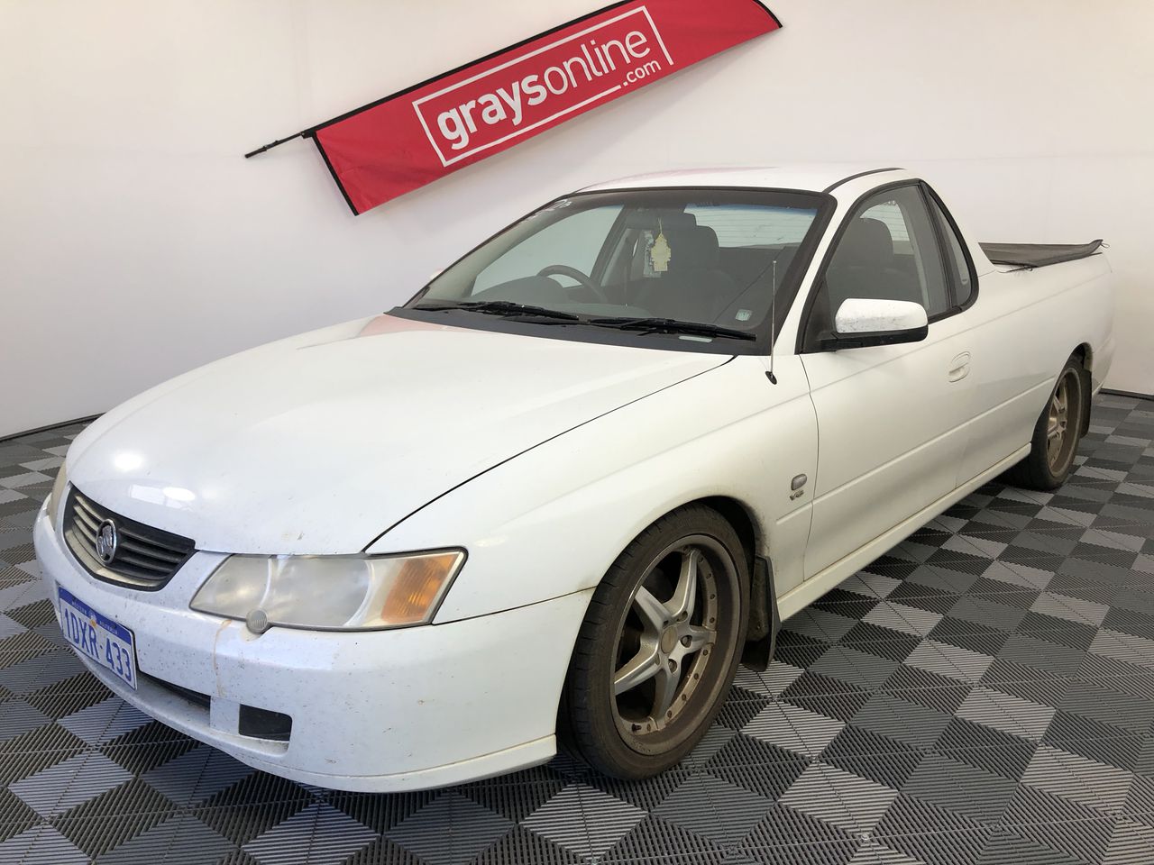 Designer Plain Bracelet for Charms in Silver