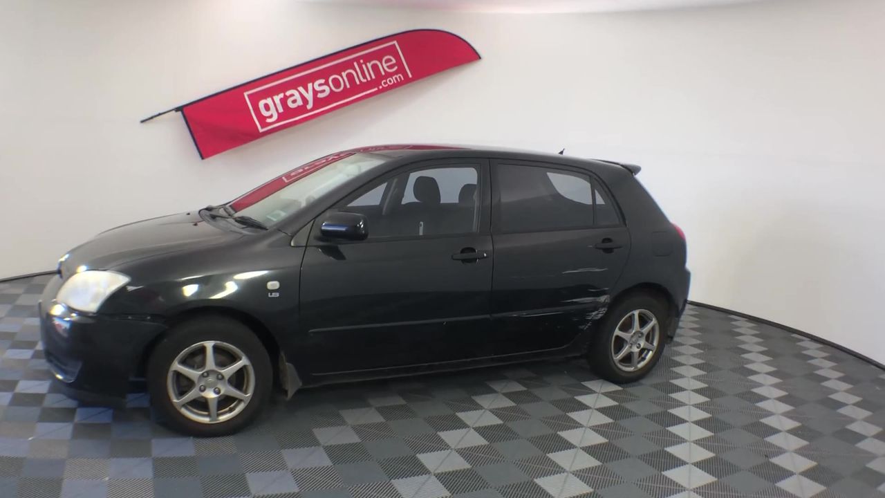 Stainless Steel Lightening Bolt Necklace in Silver