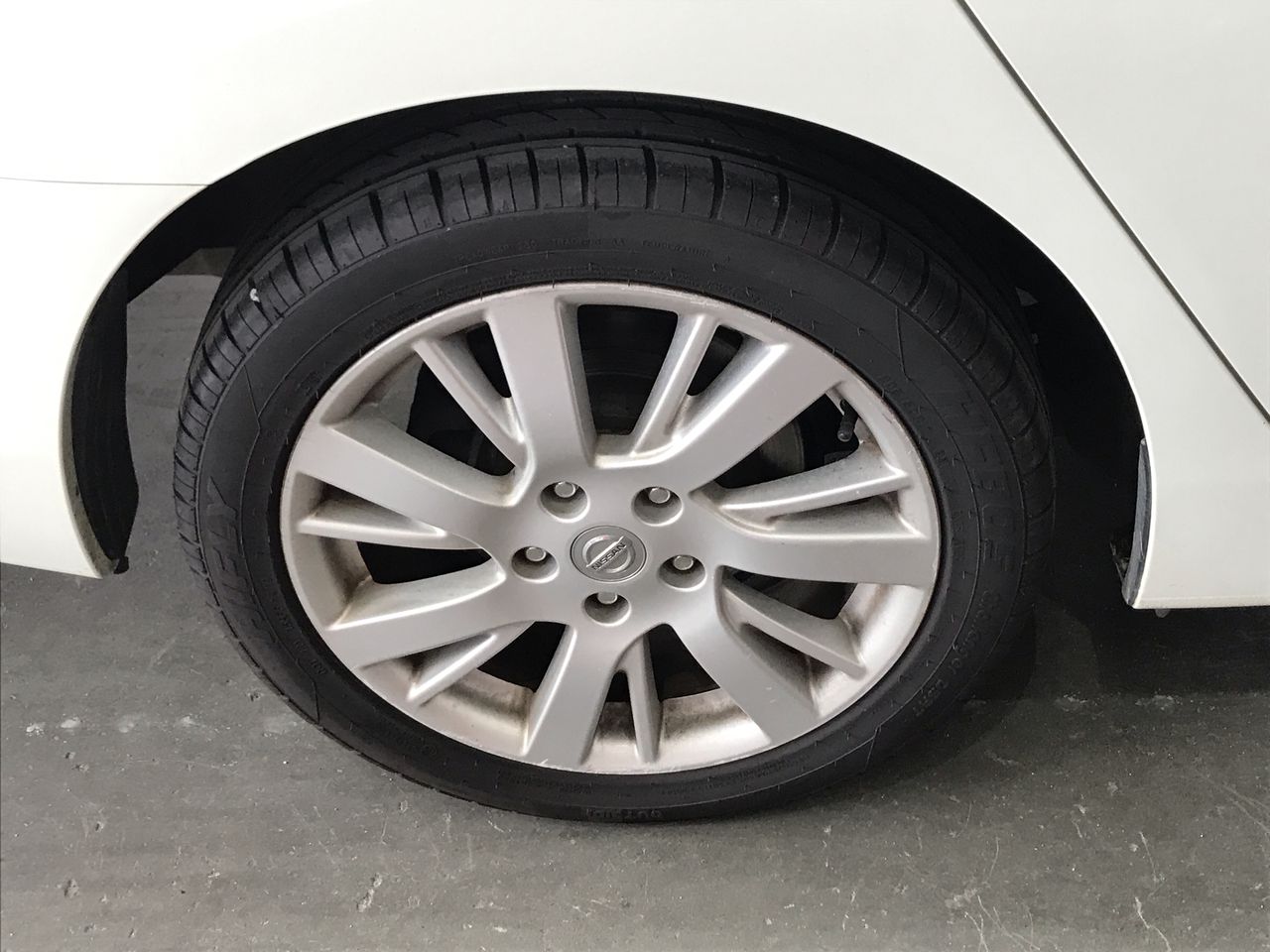 1.20ct oval cut Mozambique Ruby & 0.06ct 2 Stones Round Dia. SI/F-G Ring