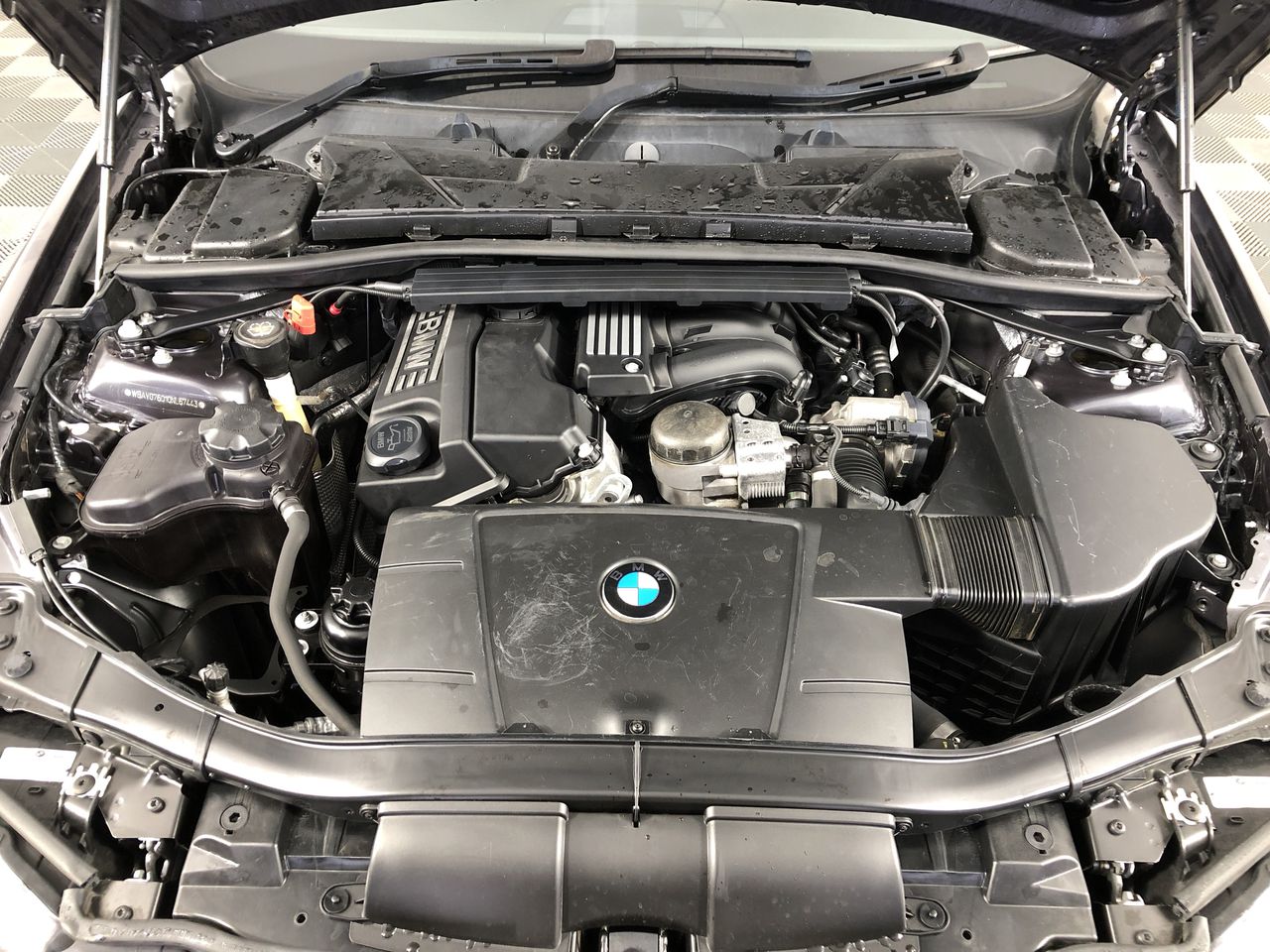 <p>2015 JLG 1930 ES Scissor Lift</p>