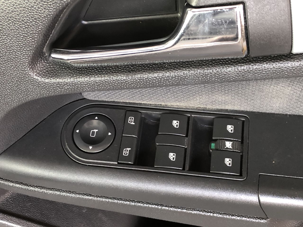 Pallet of Concrete Pavers with Drainage Edge