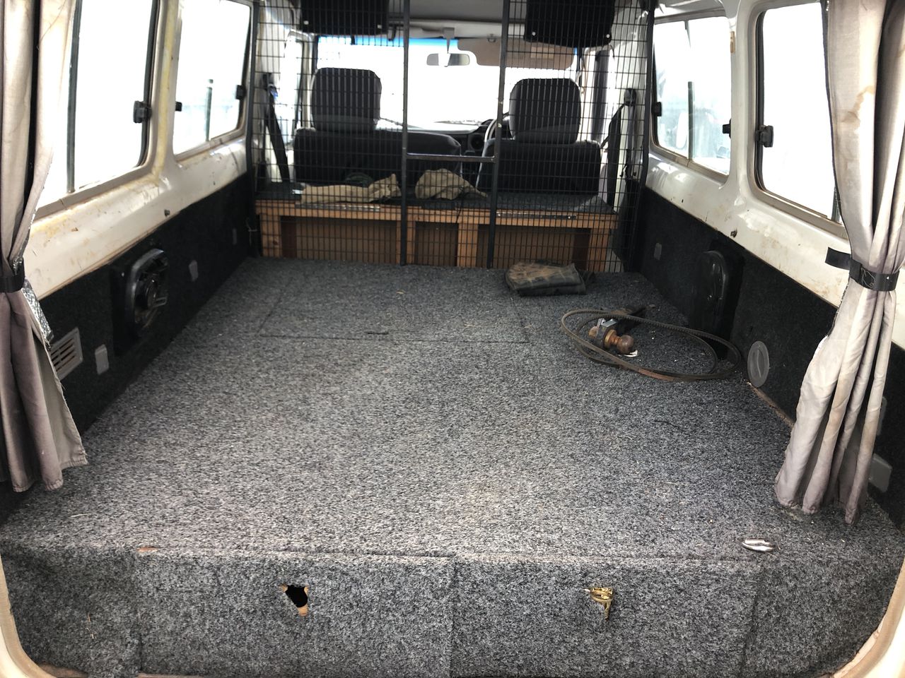 1200 Thread Count Egyptian Cotton Sheet Set  White Stripe Single<