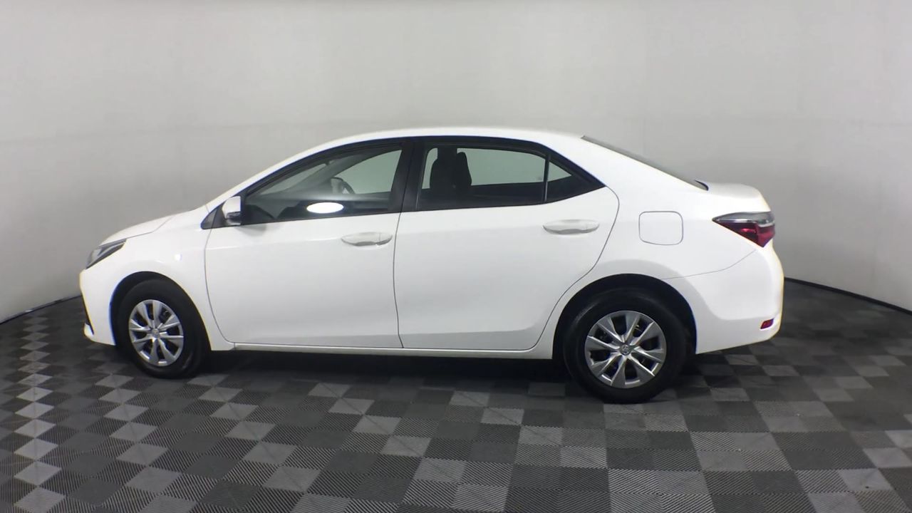 De Bortoli `Sacred Hill` Sparkling Brut NV (6x 750mL), Riverina, NSW.