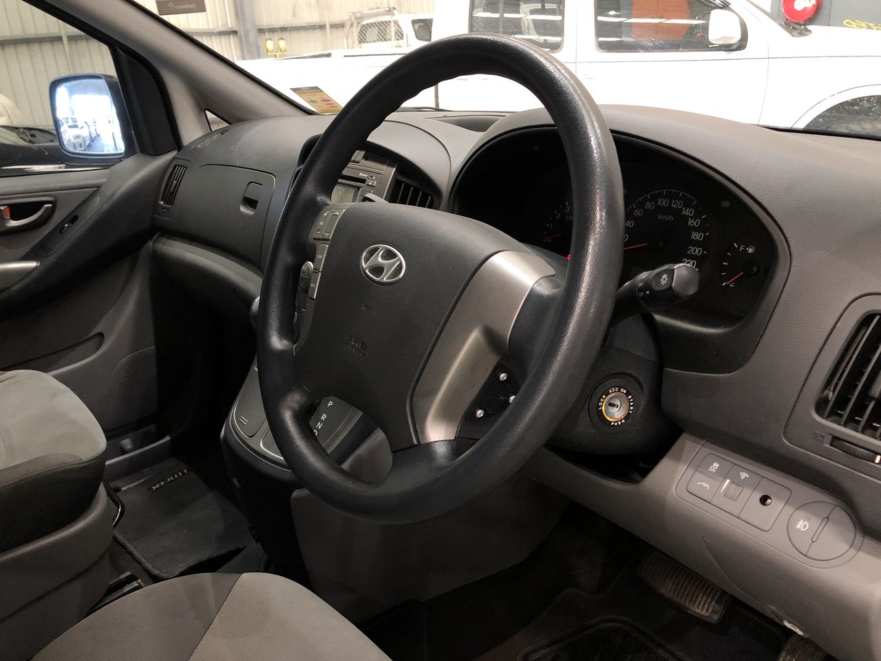 Seppelt The Great Entertainer Chardonnay Pinot Noir NV (6x 750mL).