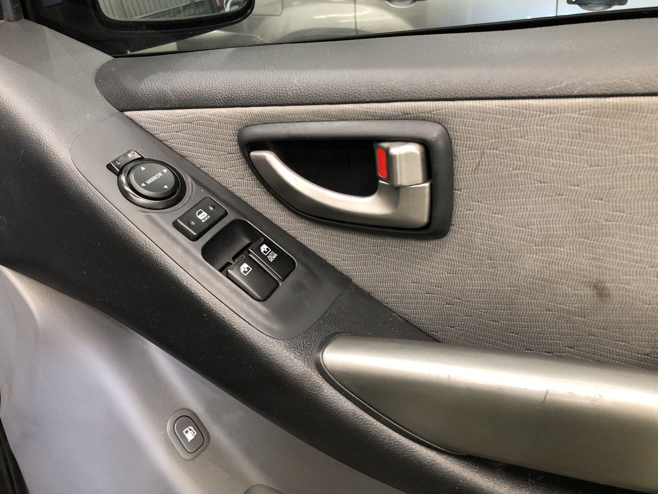 Wolf Blass Red Label Pinot Grigio (6x 750mL).