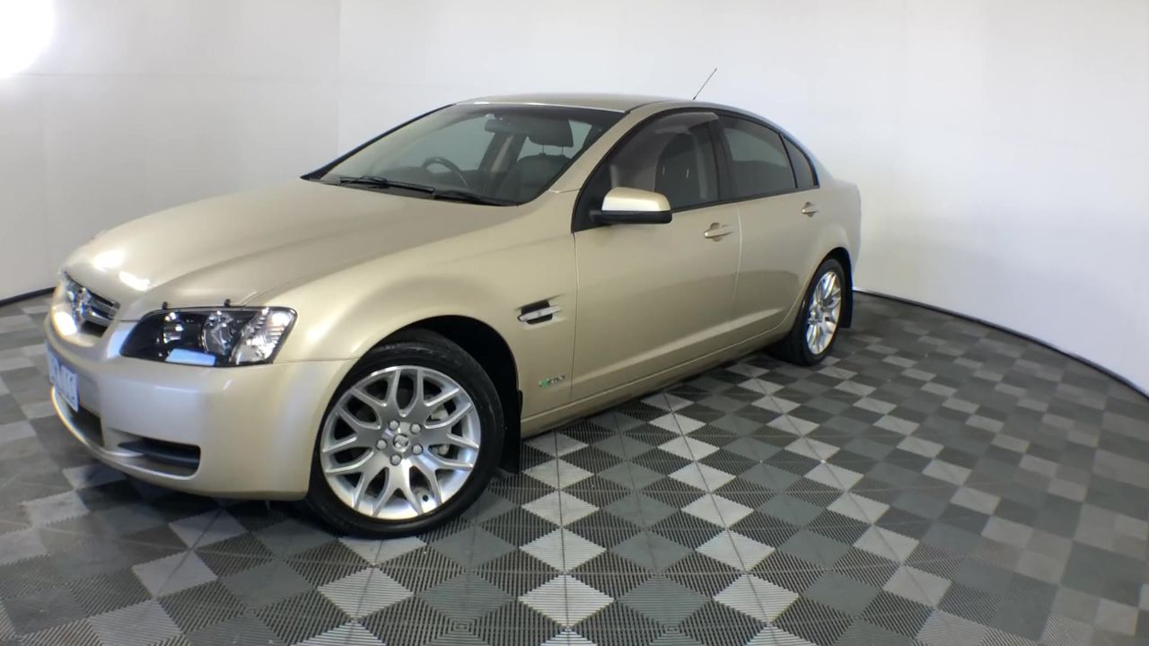 De Bortoli `Sacred Hill` Sparkling Brut NV (6x 750mL), Riverina, NSW.