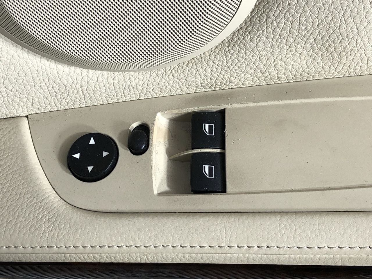 Leo Buring Reserve Bin Dw C17 Reserve Riesling 1973 (1x 750mL) 5* Prov