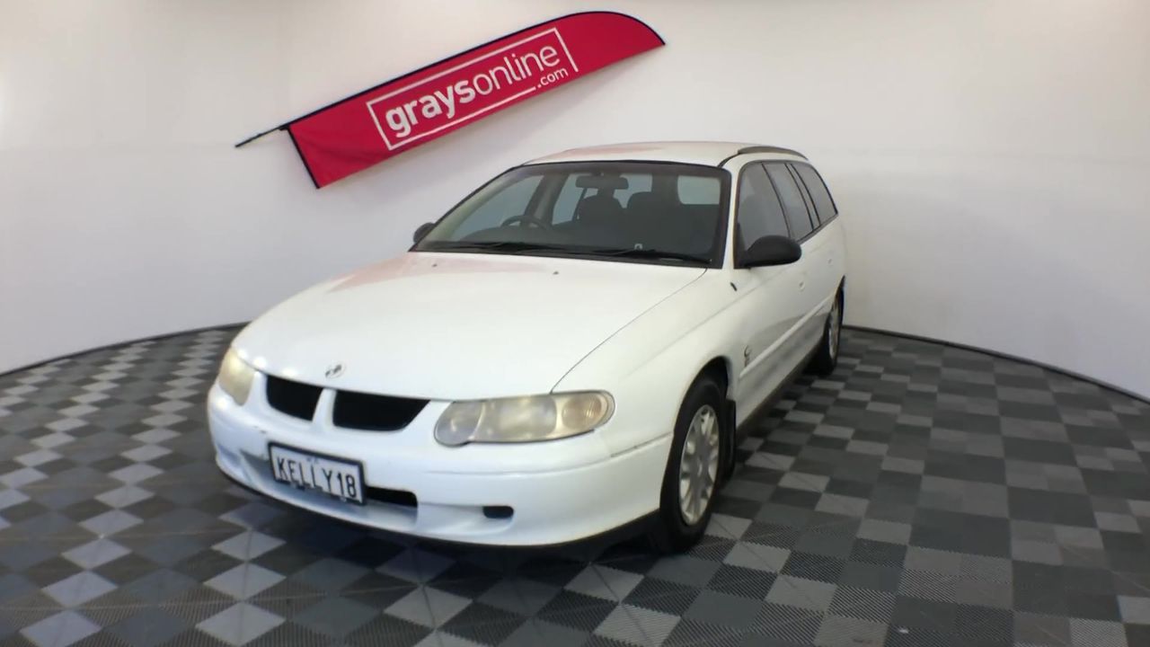 1/100 Scottdale gold bar x 2, 1 Gram Valcumbi bar x 2 & 1g Silver Bar x 2