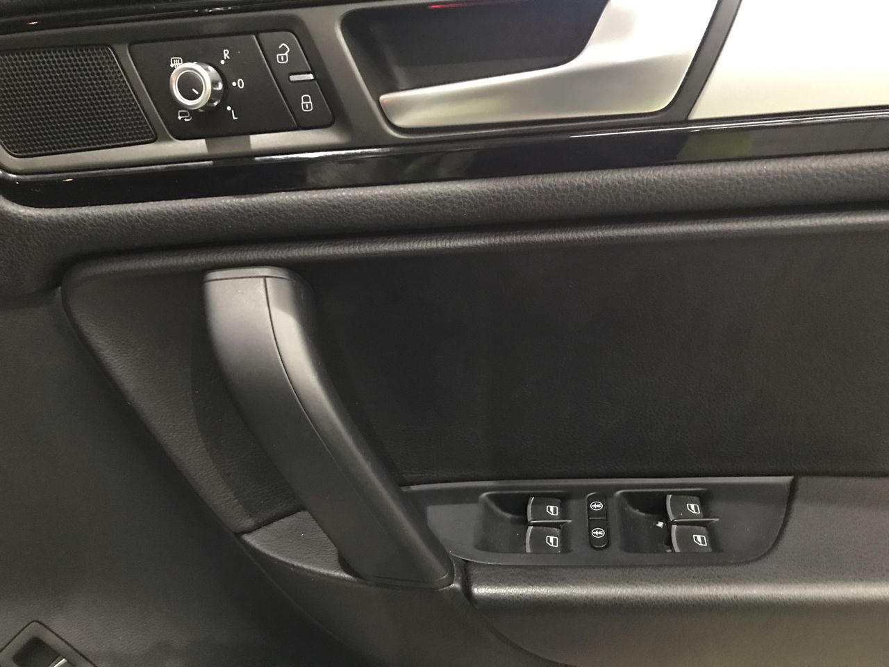 NINJA Foodi Dual Zone Air Fryer, 2 Basket Airfryer, 7.6L XL Large Drawer Ca