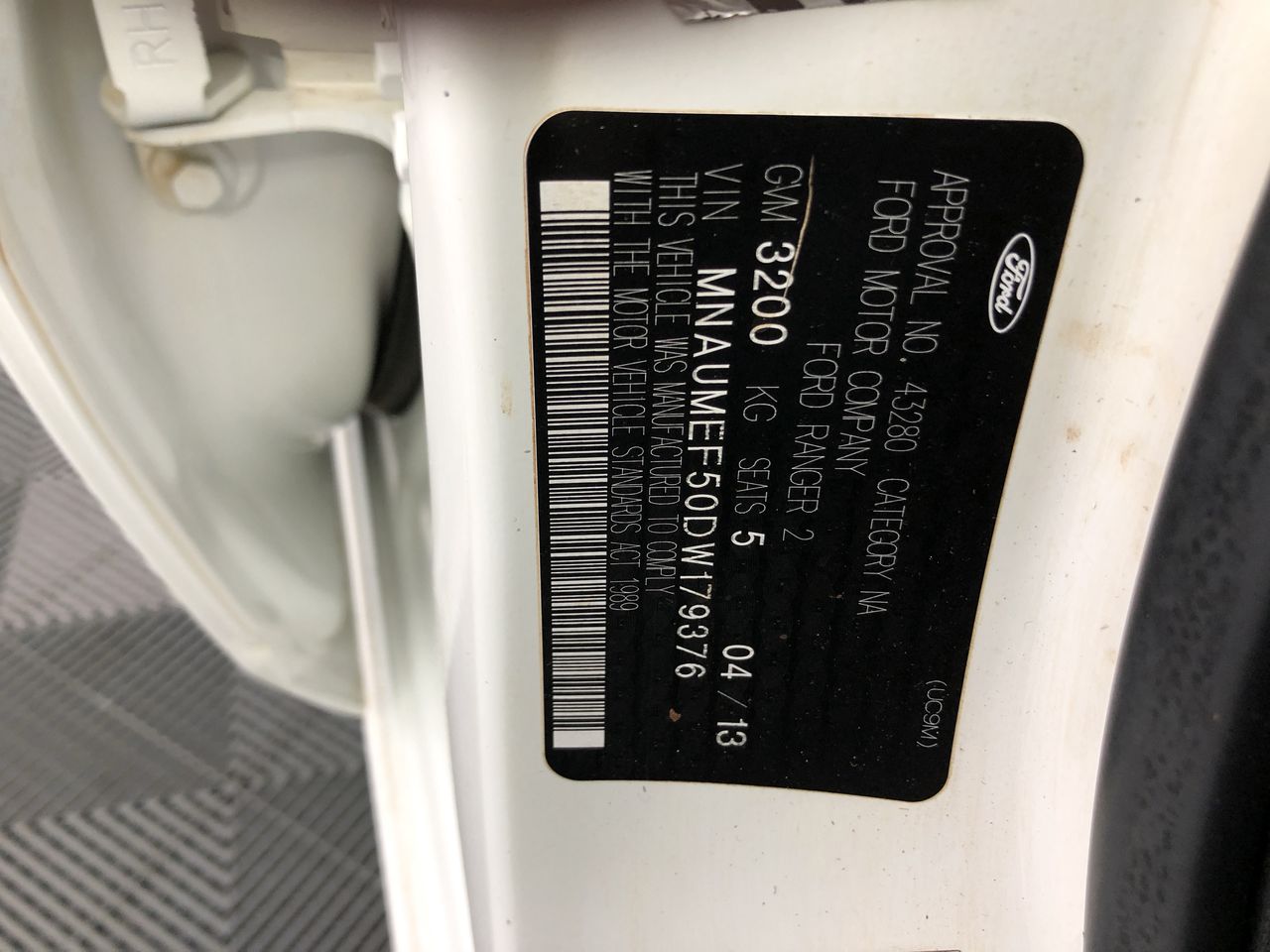 BULK 5 x Charms (angel, frog, cat, present, shell, dog in doghouse)