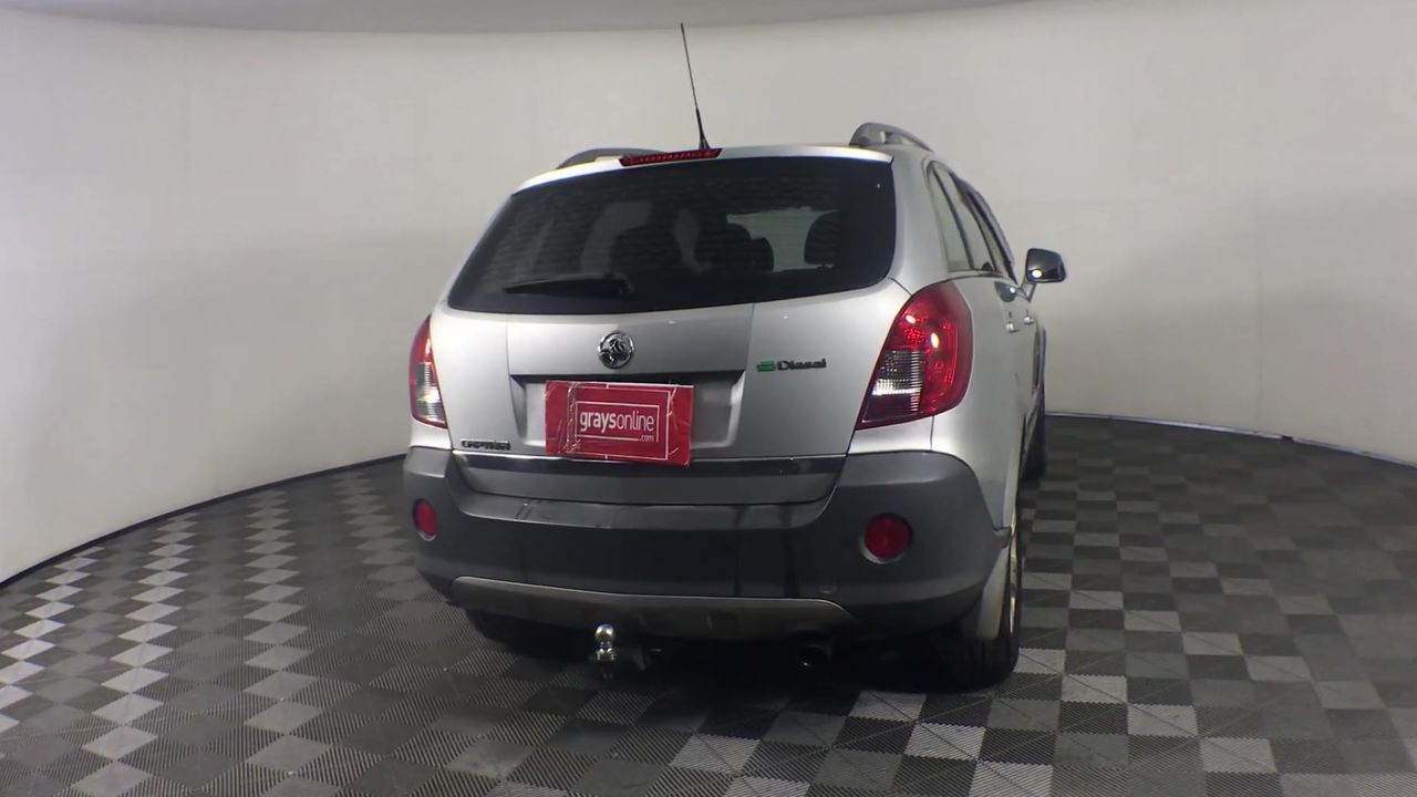 Designer Simulated Diamond Large Ocean Blue Teardrop Pendant in Silver