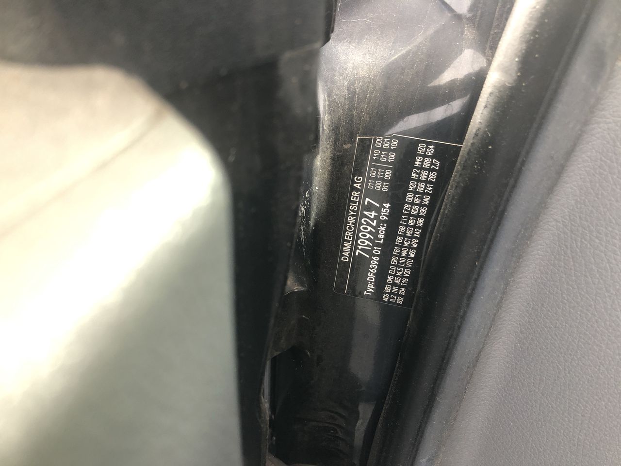 APPLE MacBook Pro (A 1706) (EMC 3071) Laptop i5-6267U 8GBRAM/512GB SSD