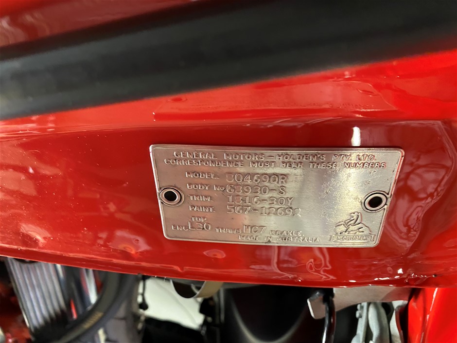 1/100 Scottdale x 2, 1 gram Valcumbi silver bars x 2 & 1 Kilo Copper Bar