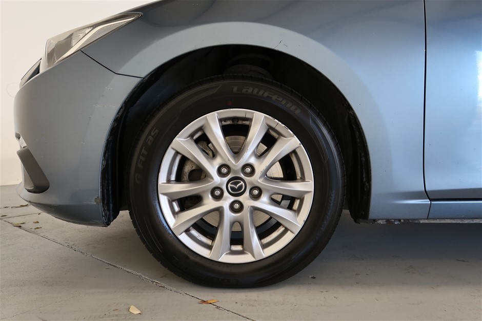 0.07 Carat round 2 white diamond