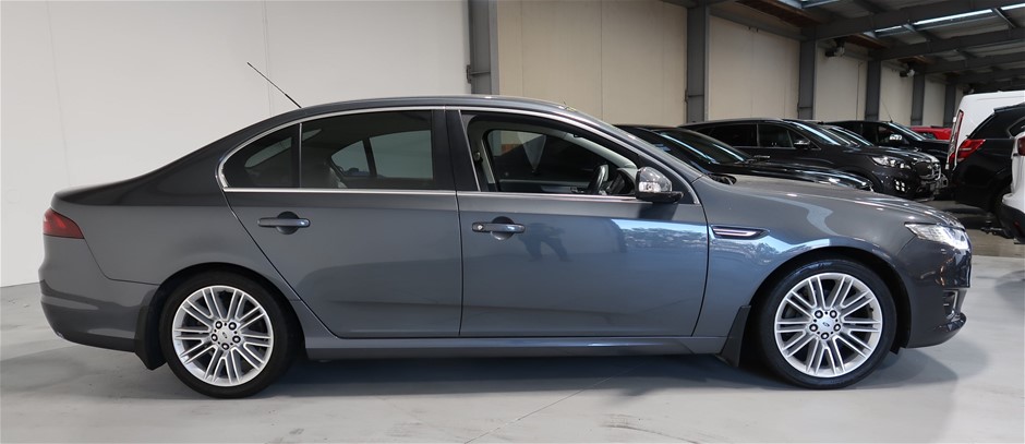 New Waterproof Men's Watch Barrel Shaped Transparent Quartz Watch Popular