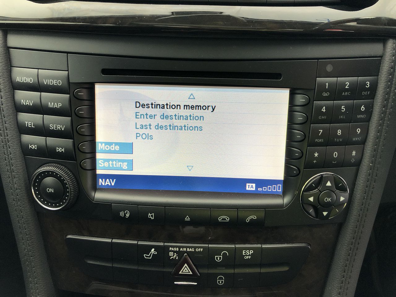 PHILIPS Sonicare 3100 2pk Electric Toothbrush Bundle, Black & White. N.B: D