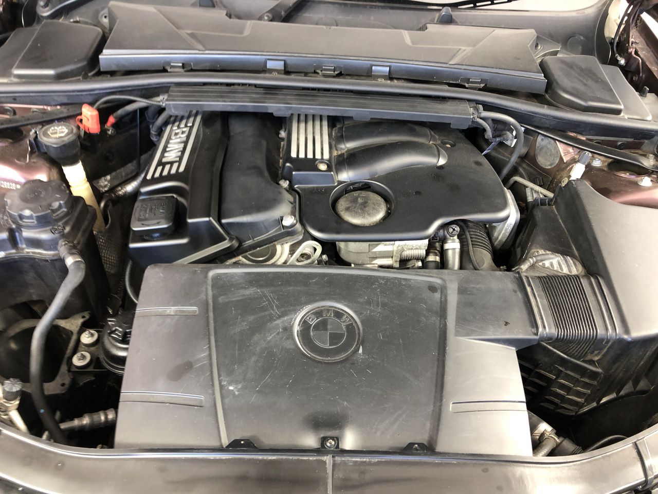 PRESENZA 2-Pack Heavy Duty Toilet Seats, Dimensions 422 x 360mm, White. NB: