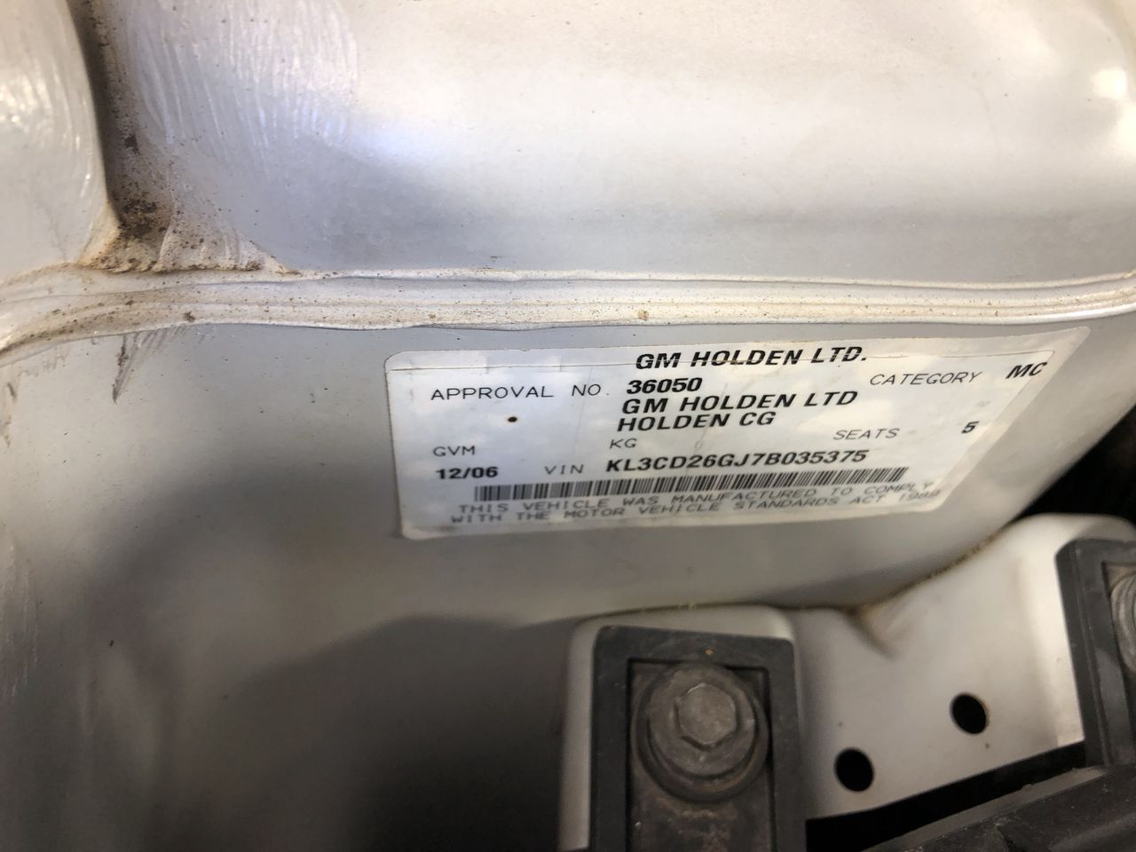 <p>15L Assorted Dulux Paint x 4</p>