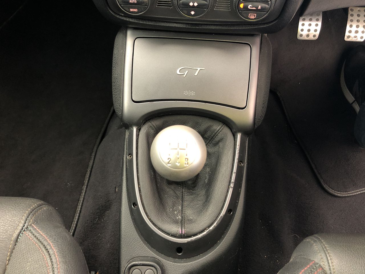 Assorted 4Lt Tins of Paint - Quantity 36 Tins