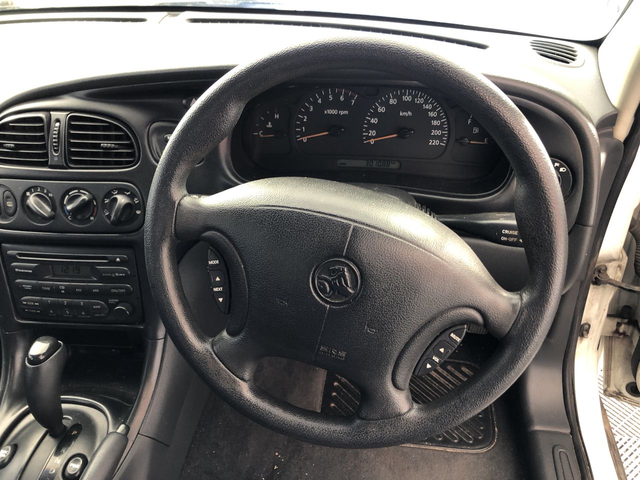 0.04 carat natural 1 round diamond