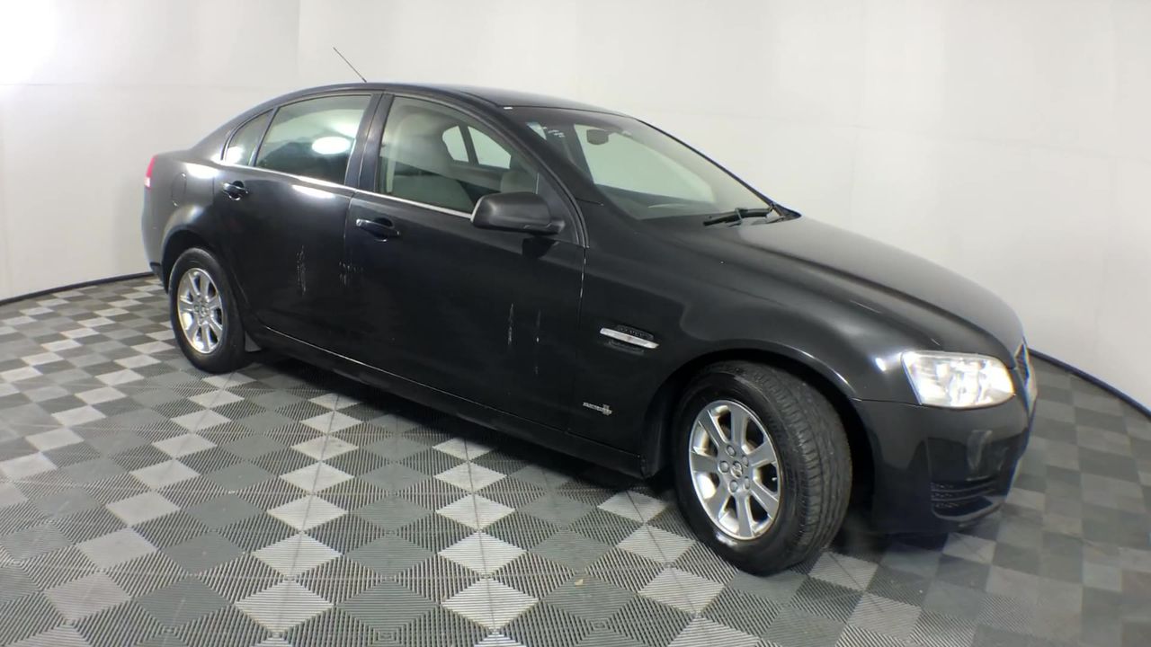 Quantity of 200 Unused Galvanised Temporary Fence Panels