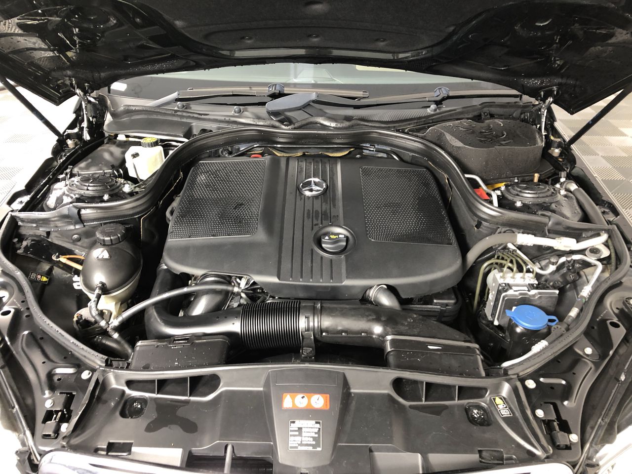 <pPortable Building Shell 4.8M x 2.4M</p>