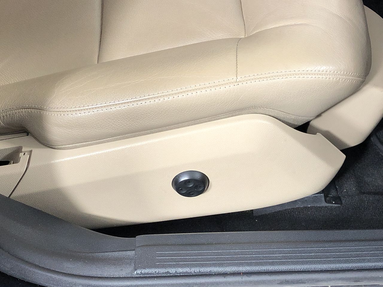 <p><strong>FLEXTOOL FT34-2 Concrete Trowel</strong></p>