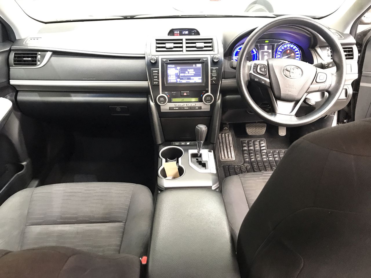 Wolf Blass Red Label Semillon Sauvignon Banc (6x 750mL)