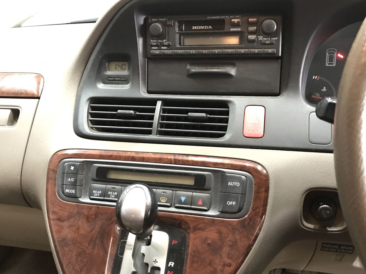 Sacred Hill Shiraz Cabernet (12x 750mL). NSW.