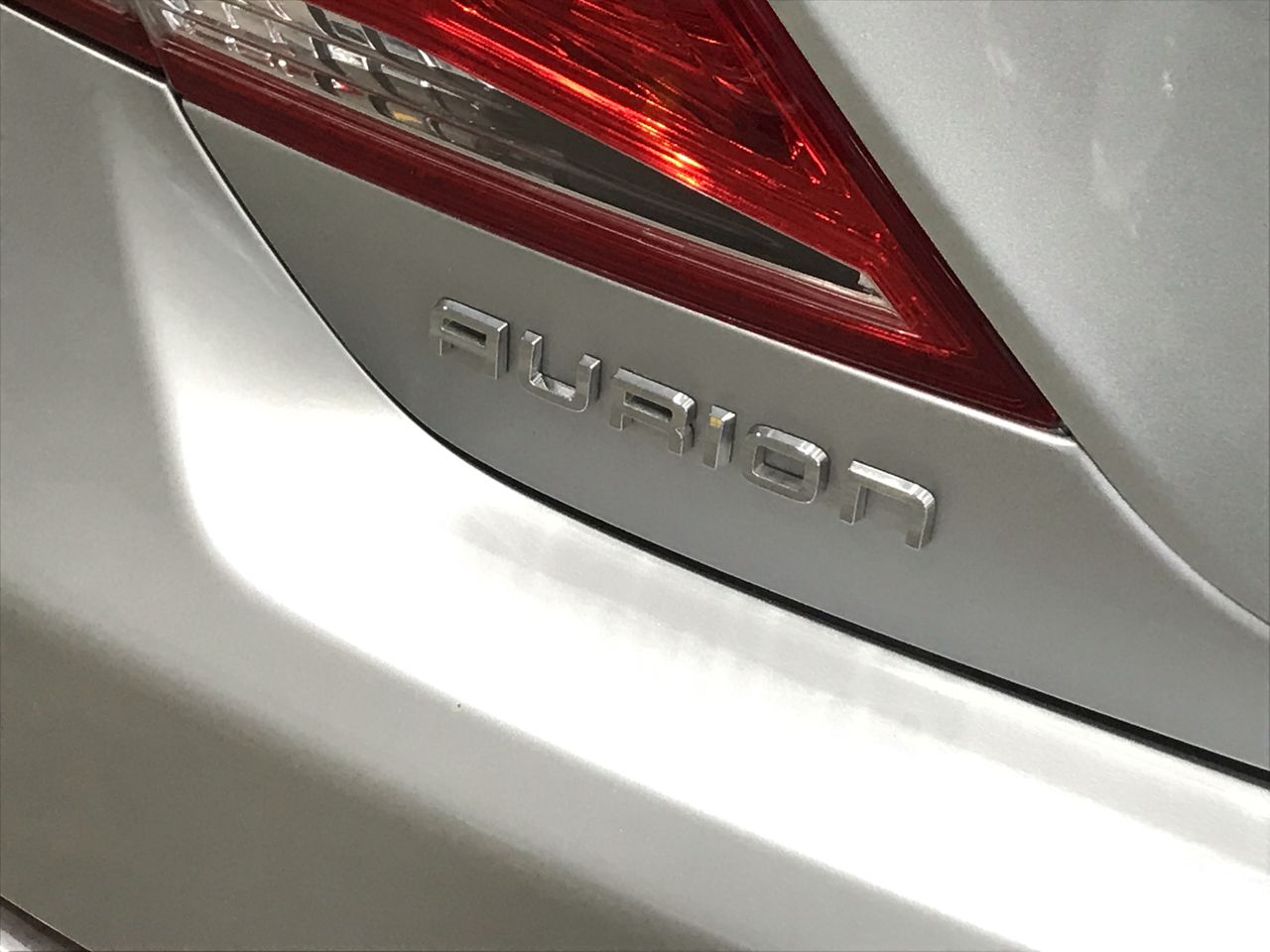 0.25ct Wave Shape Simulated Diamond 925 Sterling Silver Ring - Size 9