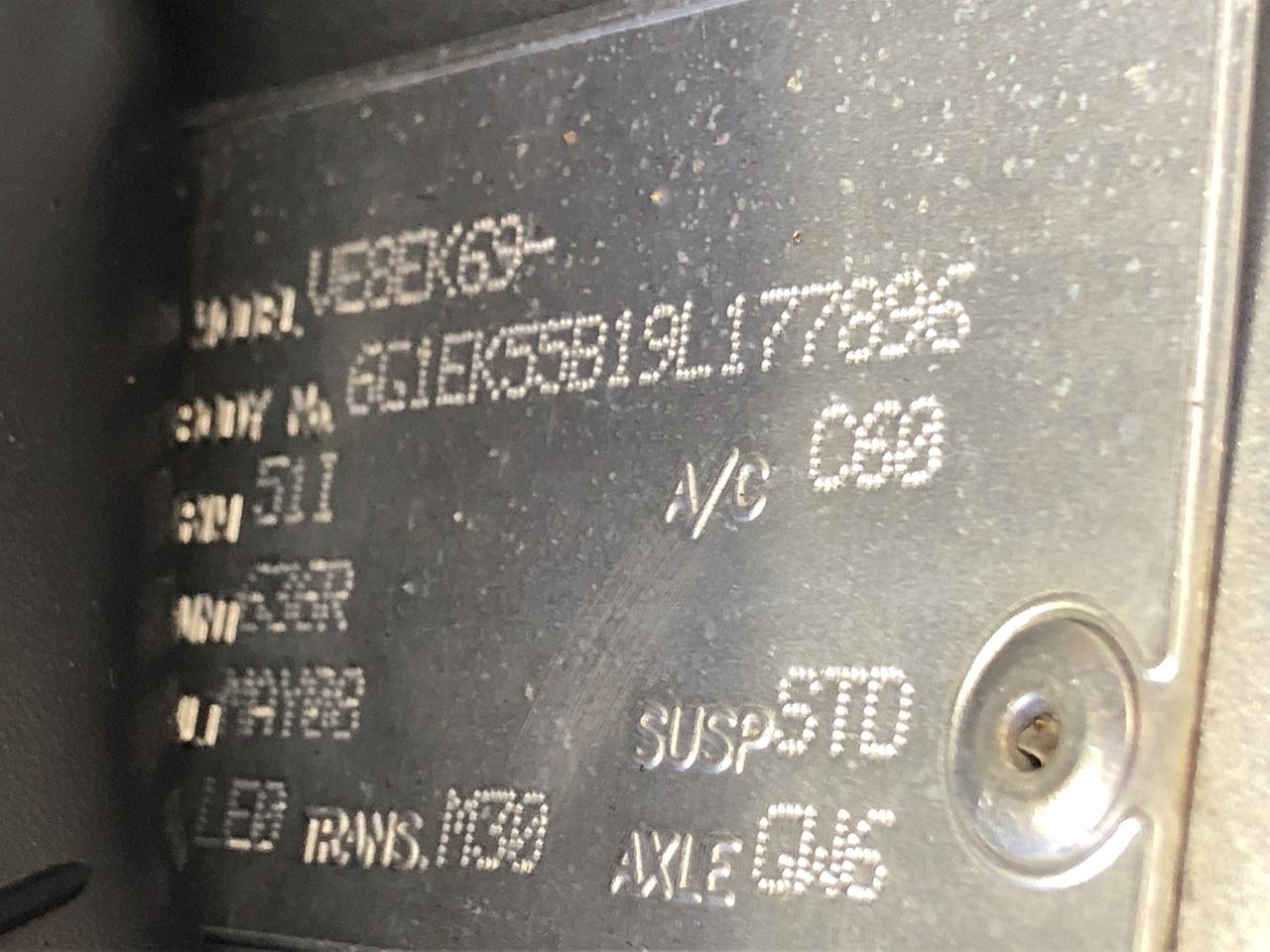 FINDER 14" Grass Shears with Versatile Rotating Blades (191644).