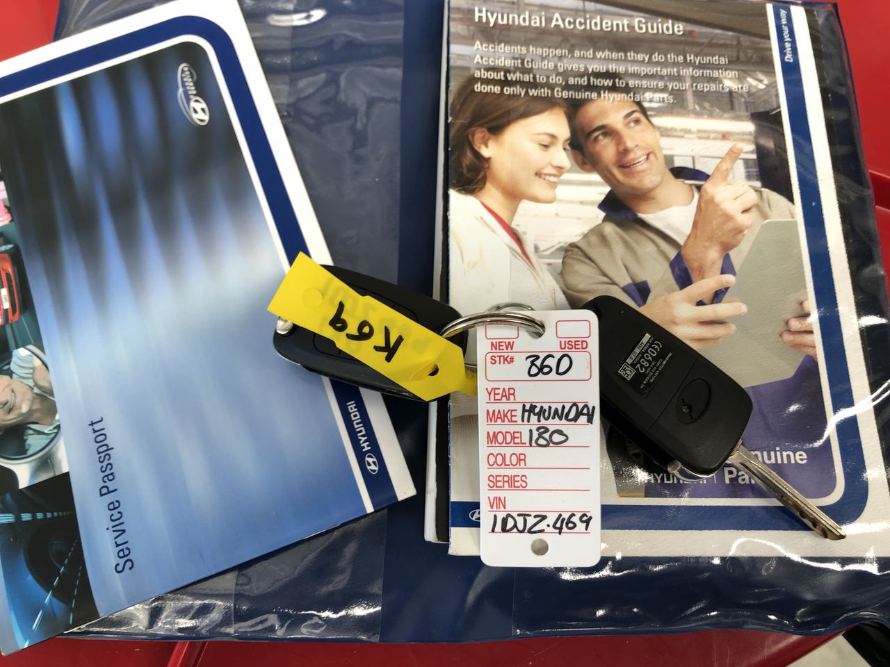 Upside Down Prosecco NV (6x 750mL).