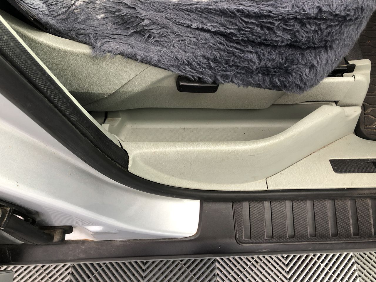 <p>Men’s Portable Toilet 2.4M x 2.4M</p>