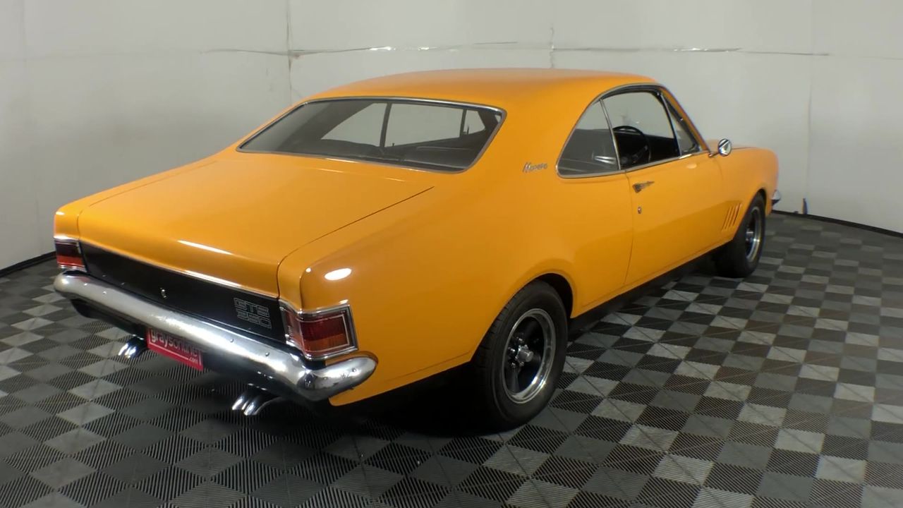 1/100 Scottdale gold bar x 2, 1 Gram Valcumbi bar x 2 & 1 Gram Silver Bar