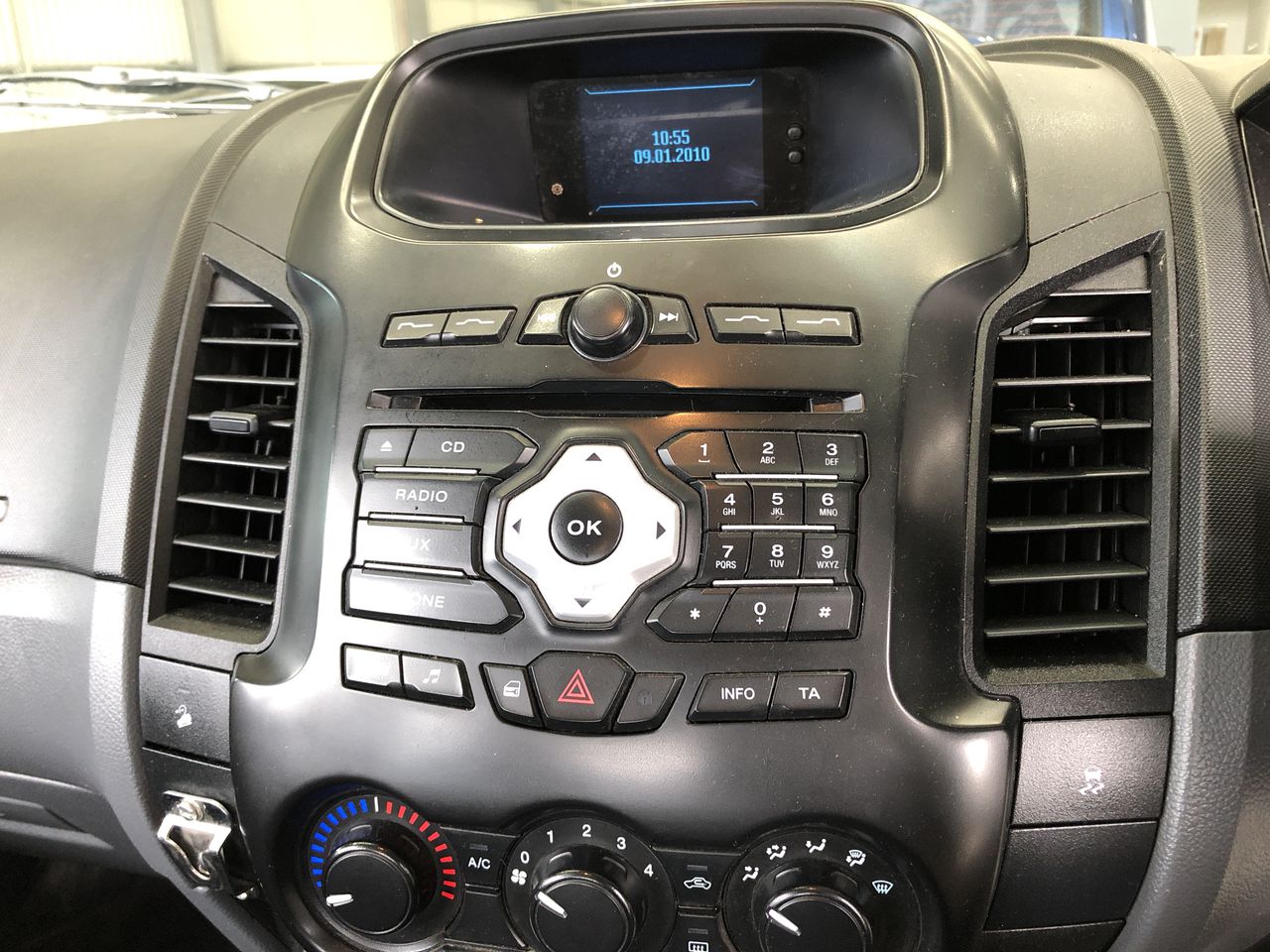 1/100 Ounce -Gold Scottdale & 1/10 Ounce Xag Silver coins x 4 Unc