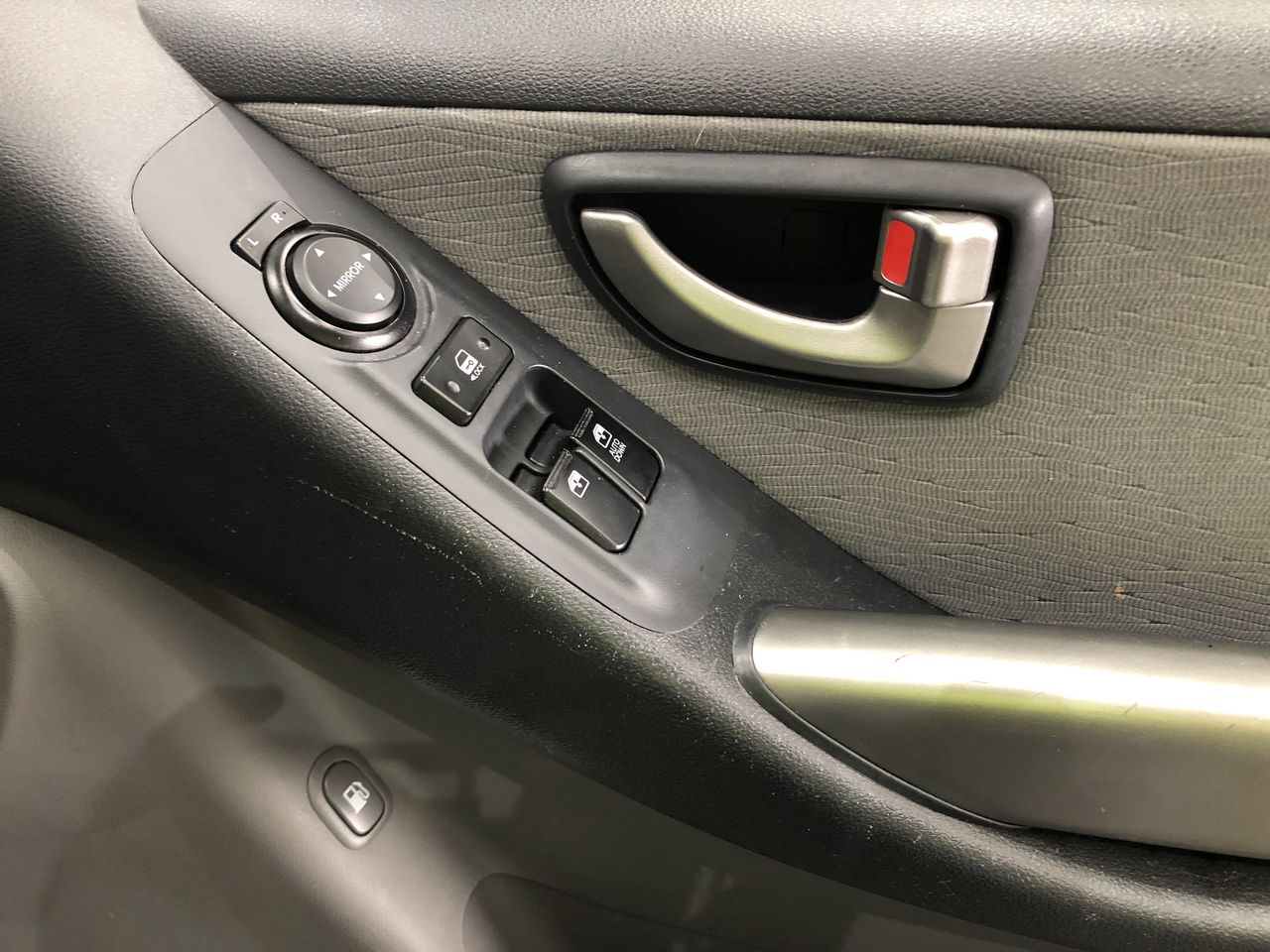 1/10 Oz 999.5 Silver Red Kangaroo & Joey 2025 AU Bullion Merchants Round